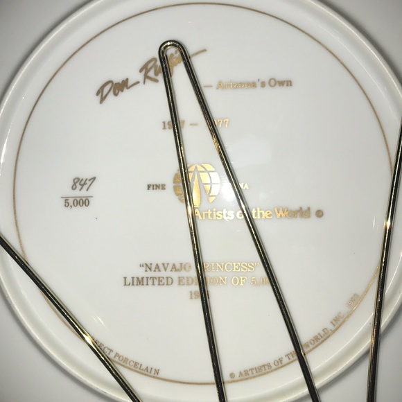 Navajo Princess by Don Ruffin Plate W/Hanger EUC - Picture 6 of 7